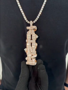สร้อยคอจี้รูปตัวอักษรประดับเพชรโมอิสซาไนต์แบบ Iced Out ชุบทอง/เงิน เงินแท้ 925 สไตล์ฮิปฮอป สำหรับผู้ชาย ชุดของขวัญเครื่องประดับแบบกำหนดเองได้ - Product Image 1