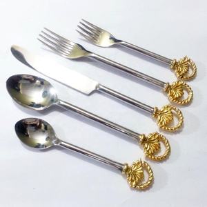 Elegante juego de cubiertos de acero inoxidable dorado con acabado premium para cenas de lujo y ocasiones especiales, eventos, restaurantes, vajilla. - Product Image 6