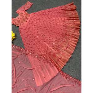 Robe Anarkali trapèze de créateur faite à la main avec pantalon et dupatta, en tissu mousseline, taille empire, idéale pour les soirées - Product Image 1