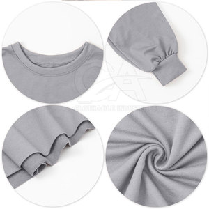 Vêtements saisonniers personnalisés avec des illustrations et des couleurs sur mesure pour les collections de fêtes, crop top de Noël - Product Image 6