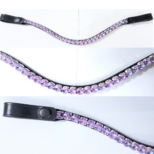 สายคาดหน้าผากม้าคริสตัลริโวลี่ขนาด 10 มม. แบบกำหนดเอง พร้อมห่วงเกี่ยวแบบเปลี่ยนเร็ว ประดับด้วยหนังวิบวับ อุปกรณ์ขี่ม้า ขายส่ง EQUINE - Product Image 1