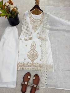 Conjunto de Kurta de Seda Étnica Gmy para Mujer - Bordado Intenso y Trabajo con Lentejuelas - Product Image 3