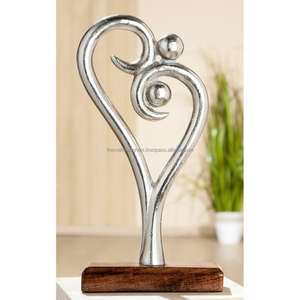 Cuivre Plaqué Coeurs Accent Table Showpiece Coeur Sculpture Fourniture Décorative En Aluminium Moulé Coeur Objet pour Vitrine - Product Image 6