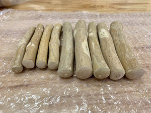 Bâton à mâcher durable en bois de café pour chiens de taille moyenne et grande, vente en gros - Product Image 5