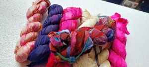 Cuentas de vidrio dorado Premium hechas a medida, tamaños de 2mm y 4mm para proyectos de bordado y artesanía de joyería - Product Image 6