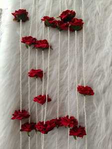 Guirnalda de Rosas Artificiales de 6 Pies con Perlas |   Telón de Fondo Festivo para Bodas, Inauguraciones de Casas y Mandaps |    Decoración para Paredes del Hogar y Entradas - Product Image 3