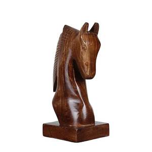 Sculpture décorative de tête de cheval en bois, œuvre d'art équine minimaliste mettant en valeur la maîtrise artisanale, la texture naturelle et l'équilibre. - Product Image 1