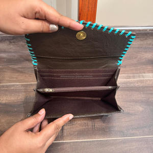 Offre Spéciale à la main usiné sculpture portefeuille pochette élégant en cuir véritable peau de vache fourrure portefeuille Multi utilisations Western cuir portefeuilles - Product Image 6