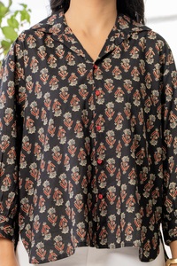 Camisa informal azul de manga larga para mujer con cuello de solapa para uso en la oficina - Product Image 3