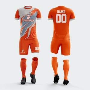 Ensemble de maillots de football unisexe T-Stitch Lab, gris, imprimé géométrique, manches courtes, évacuation de l'humidité, coupe athlétique, nom personnalisable sur le devant - Product Image 5