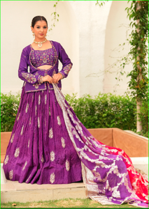 Conjunto de chaqueta y lehenga Aparajita Zardozi morado con blusa. Hermosa colección de lehenga choli tradicional de moda para bodas. - Product Image 2