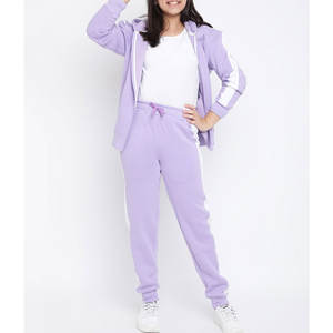 Camiseta Premium Unisex de Algodón |   Camiseta de manga corta con cuello redondo en color morado Royal Plum |   Camiseta Deportiva Esencial de Verano para Todos - Product Image 5