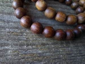 Pulsera de Cuentas Redondas de Madera Ecológica Hecha a Mano con Acabado Natural, Joyería Moderna y Ligera para Uso Diario - Product Image 3