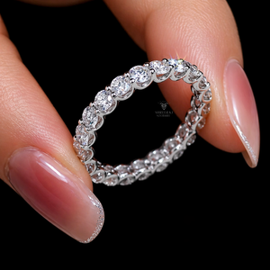 Bague de mariage éternelle en or blanc 14 carats plaqué platine de haute qualité, sertie de diamants de laboratoire de 2,5 mm, 2 carats, certifiés VVS1 - Product Image 1