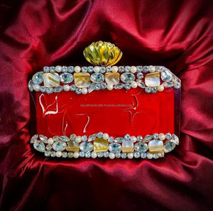 กระเป๋าคลัทช์เรซิ่นที่ผสมผสานสไตล์ที่หลากหลายและงานหัตถกรรมคุณภาพคลัทช์ยามเย็นที่สมบูรณ์แบบสำหรับผู้หญิงอินเดีย - Product Image 2