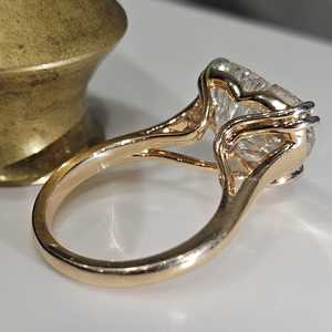 แหวนเพชรทรงหัวใจ 3.01 กะรัต ผลิตในห้องปฏิบัติการ สำหรับผู้หญิง แหวนแต่งงานทองคำแท้ 14K ดีไซน์โรแมนติกสำหรับคู่รัก - Product Image 4