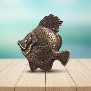 Poignée de meuble en forme de poisson en bronze, design original, style côtier, durable - Product Image 6