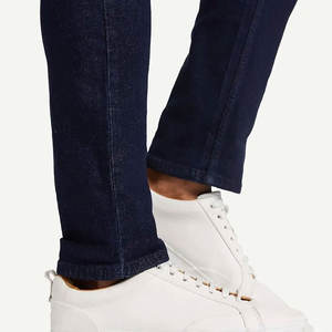 Jean en denim délavé et déchiré pour femme, taille mi-haute, coupe droite, en coton, longueur cheville, décontracté, épais, hiver, avec logo sur le devant - Product Image 6