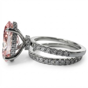 แหวนหมั้นเพชรทรงรีและทรงกลม 5.50 กะรัต ทองคำโรสโกลด์ 18K เพชรเพาะเลี้ยง - Product Image 2