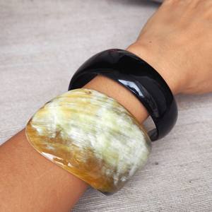 Most and Hot Sell Buffalo Horn <b>Bracelet</b> Used to create versatile and natural looking statement pieces and <b>stacked</b> bangles. - Product Image 3
