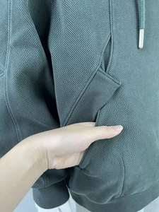 เสื้อฮู้ดผู้ชายไซส์ใหญ่ สีพื้น ผ้าฝ้ายถัก ระบายอากาศได้ดี สวมใส่สบาย เหมาะสำหรับฤดูใบไม้ร่วง - Product Image 4