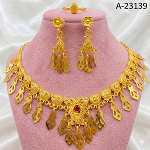 ชุดเครื่องประดับผู้หญิง MOLL JEWELLERS สไตล์พังก์ ทำจากทองแดงผสมสังกะสี ชุบทอง 18K ประดับเพชรซิร์คอน ประกอบด้วยต่างหู สร้อยคอ หวี และเข็มกลัด เหมาะสำหรับโอกาสครบรอบ - Product Image 1