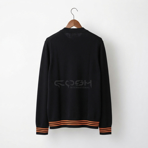 เสื้อคาร์ดิแกนถักสีดำ แขนยาว คอทรงโอ ติดกระดุมด้านหน้า แต่งขอบตัดสี แบรนด์ Cosh International Sisterhood Sorority สไตล์ลำลอง สำหรับใส่ในฤดูใบไม้ร่วง - Product Image 4