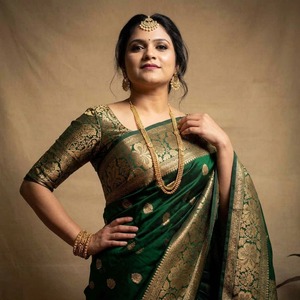 Green Silk <b>Saree</b> With Gold Zari Work Traditional Indian Wedding Wear <b>For</b> <b>Women</b> Floor Length Regular Fit - Product Image 3