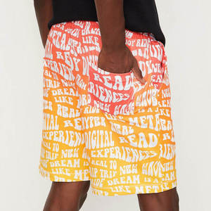 กางเกงขาสั้นลำลองสีส้มสำหรับผู้ชาย ผ้าโพลีเอสเตอร์ 100% แห้งเร็ว ระบายอากาศได้ดี เหมาะสำหรับใส่เที่ยวเล่นในฤดูร้อน - Product Image 6