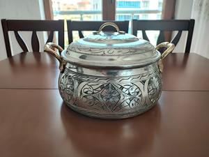 Exportador indio de sartenes metálicas de diseño clásico para encimeras de cocina domésticas y tareas culinarias con calidad y precio de exportación. - Product Image 6