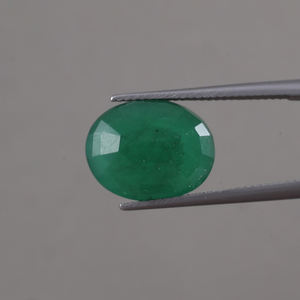 Esmeralda Natural Verde Certificada IGI, Venta al por Mayor, Suelta, 6.91 Quilates, Corte Ovalado 14.5x11.5mm, Excelente Calidad, Encerado/Aceitado Ligero, Tercera Calidad - Product Image 3