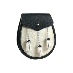 Sporran de cuero escocés de lujo hecho a mano con diseño de crin de caballo y tres borlas para hombre, ideal para trajes de las Tierras Altas. - Product Image 2