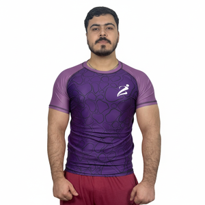 Camiseta de manga corta más vendida para hombre con tejido de secado rápido y protección UV para deportes acuáticos y al aire libre. - Product Image 1