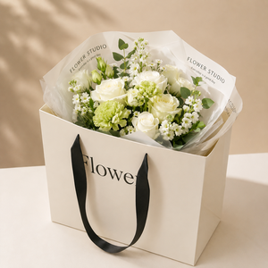 Sac cadeau en papier ivoire biodégradable Flower Studio EcoRev avec poignées en ruban, côtés à soufflets de luxe, pour fleurs, artisanat, réutilisable - Product Image 2