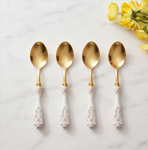Elegantes cucharas de té doradas con mangos de cerámica blanca, aptas para lavavajillas, juego de cubiertos para ocasiones de boda. - Product Image 1