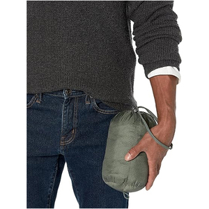 Veste matelassée pour homme, nouvelle collection, fabrication en usine, col à capuche en toile personnalisé, saison hivernale, manches longues, option de vente en gros - Product Image 3