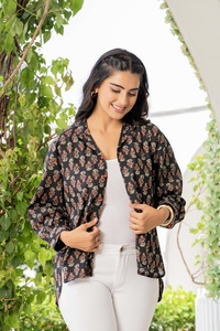 Camisa informal azul de manga larga para mujer con cuello de solapa para uso en la oficina - Product Image 5