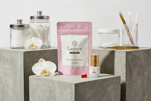 [Lashya] Signature Professional Eyelash <b>Adhesive</b> for Long Lasting Wear and Extra Strong Hold Black <b>Lash</b> Glue - Product Image 4