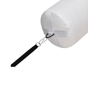 Sac de frappe de boxe blanc robuste avec fermeture à lacets et design à rayures noires/rouges, en PU durable pour l'entraînement des adultes - Product Image 2