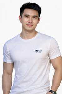 ชุดลำลองฤดูร้อนสำหรับผู้ชาย เสื้อยืดคอกลมสีขาวและกางเกงขาสั้นลายใบปาล์มสีน้ำเงินจาก ONETEN Apparel - Product Image 6
