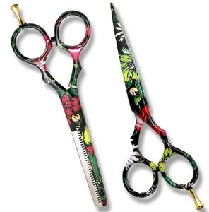 Juego de Tijeras de Peluquería Profesionales de 5.5 Pulgadas, Diseño de Flor Negra, Tijeras para Cortar y Entresacar Cabello, Reposa Dedos Dorado y Tornillo - Product Image 1