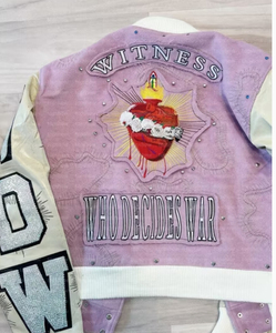 Chaqueta universitaria de béisbol estilo bomber vintage de lana personalizada para mujer, con parche bordado de pedrería, resistente al viento y de peso pesado. - Product Image 2