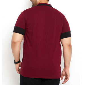 Chemise décontractée pour homme en jersey de coton gris à blocs de couleur, manches courtes, respirante, avec poche avant et logo, infroissable, imprimée numériquement - Product Image 1