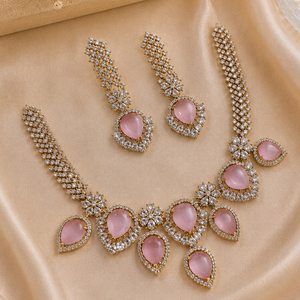 Ensemble collier et boucles d'oreilles pour femme JeweleMarket, plaqué or, pierres en cristal, style ethnique, pour mariage, fiançailles, anniversaire, fête, provenant du Maharashtra - Product Image 5