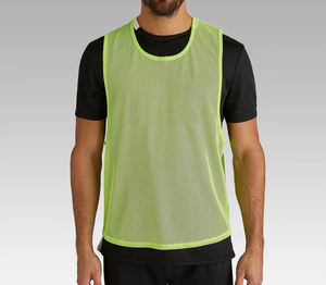 เสื้อกีฬาแบบกลับด้านได้ คุณภาพสูง สำหรับฝึกซ้อมฟุตบอลและบาสเกตบอล  รับสกรีนโลโก้ ดีไซน์คลาสสิก พร้อมหมายเลขและขนาดที่กำหนดเองได้ สำหรับฟุตบอล - Product Image 1