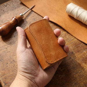Proveedor de Carteras de Cuero Genuino, Accesorio Porta Llaves de Cuero Premium con Construcción Duradera y Estilo Vintage Atemporal - Product Image 4