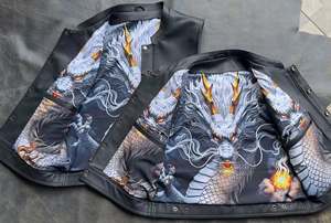 Gilet de motard en daim personnalisé pour homme avec patchs brodés - Product Image 4