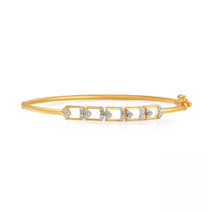 Bracelet en diamants à cinq montures avec bande fine en or jaune et design central géométrique ouvert moderne - Product Image 1