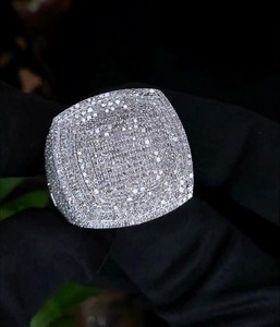 Bague Hip Hop en argent sterling 925 avec diamant moissanite rond taille VVS, pour homme, à porter au quotidien et comme cadeau pour lui - Product Image 1