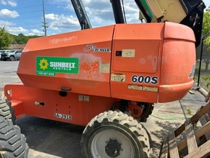 รถกระเช้าบูมยืดหดได้ รุ่น 600S ปี 2017 อุปกรณ์ก่อสร้างที่เชื่อถือได้ พร้อมส่งออก - Product Image 2